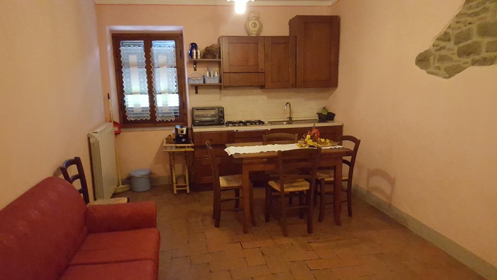 Giardino Di Sara Apartment Cortona Luaran gambar
